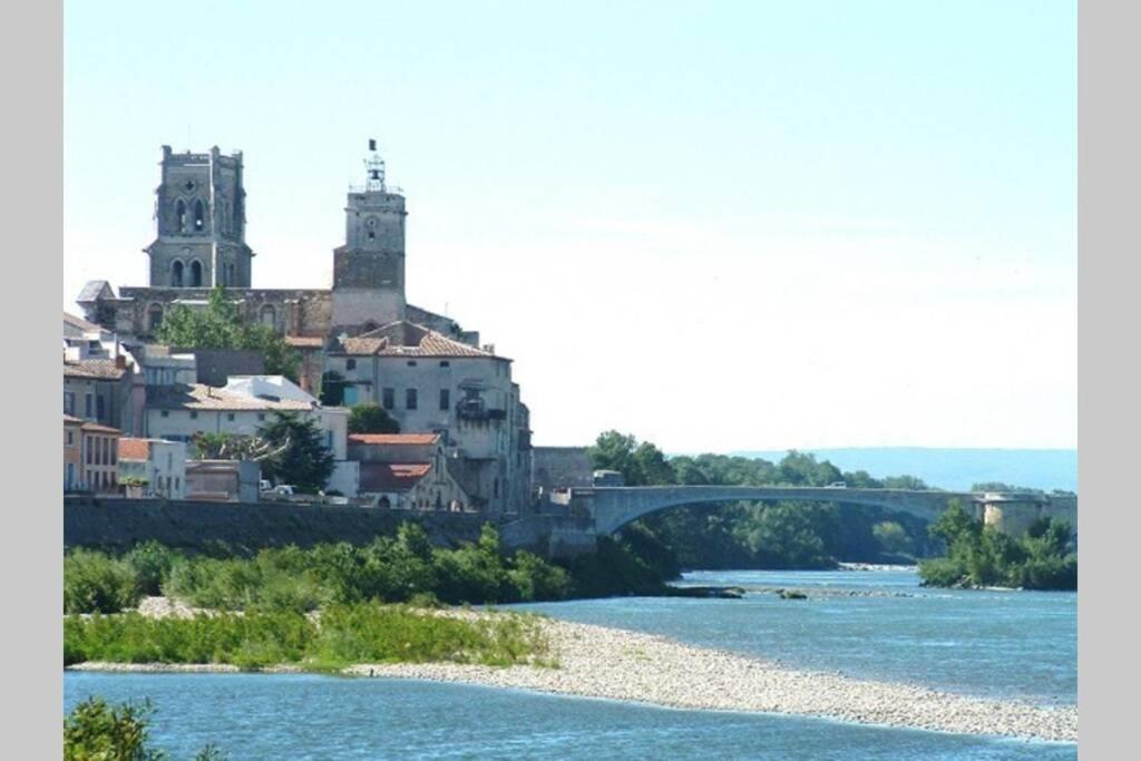 F1 Rez De Chaussee Au Coeur De Pont-Saint-Esprit Exteriér fotografie