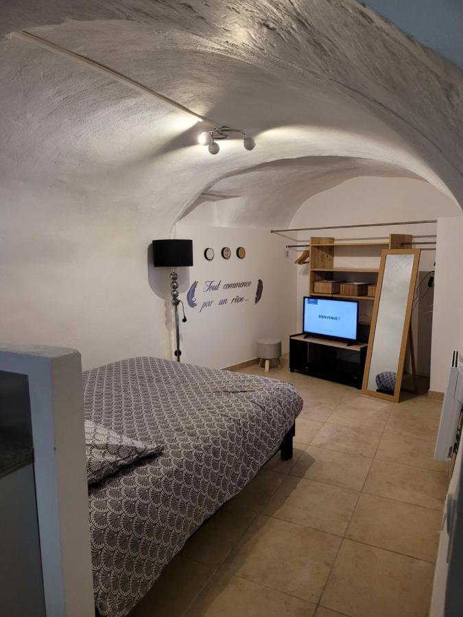 F1 Rez De Chaussee Au Coeur De Pont-Saint-Esprit Exteriér fotografie